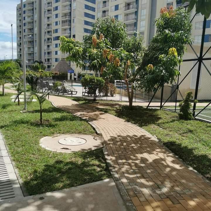 Apartment Nuevo - Amoblado En Puerto Azul - Club House Piscina, Futbol, Jacuzzi, Voley Playa Ricaurte